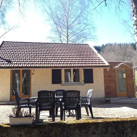 Le Paradou Camping & Gites Saint-Priest-la-Prugne