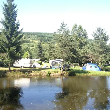 Le Paradou Camping & Gites * Saint-Priest-la-Prugne