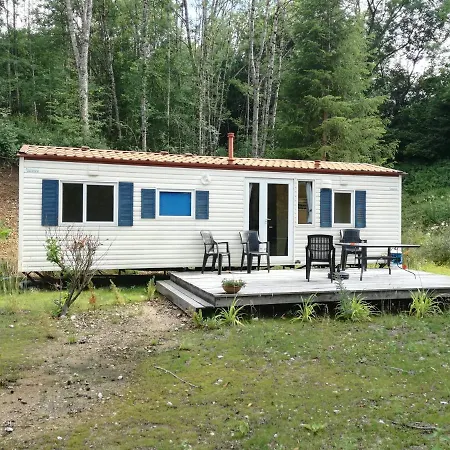 Le Paradou Camping & Gites Saint-Priest-la-Prugne